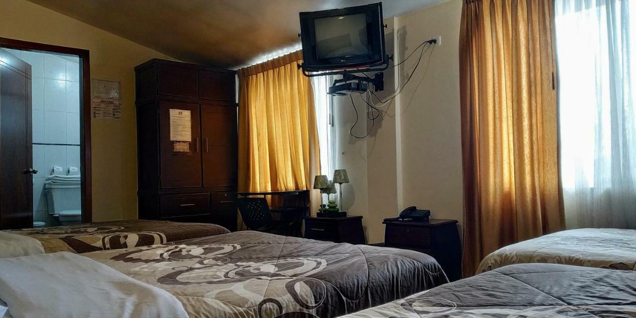 Hostal El Roble Quito Exteriör bild